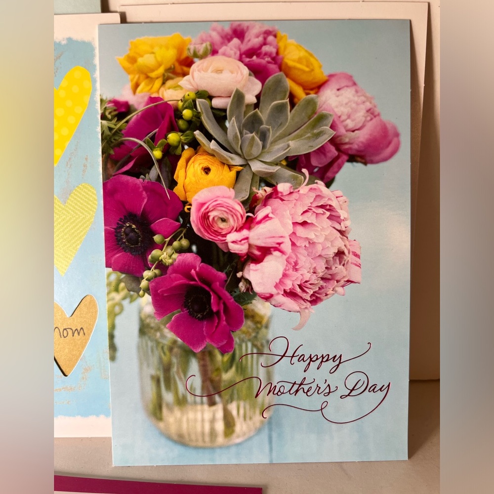 5 Happy Mother’s Day Hallmark Greeting Cards Butterflies Flowers Dog Spa Hearts - Picture 5 of 12